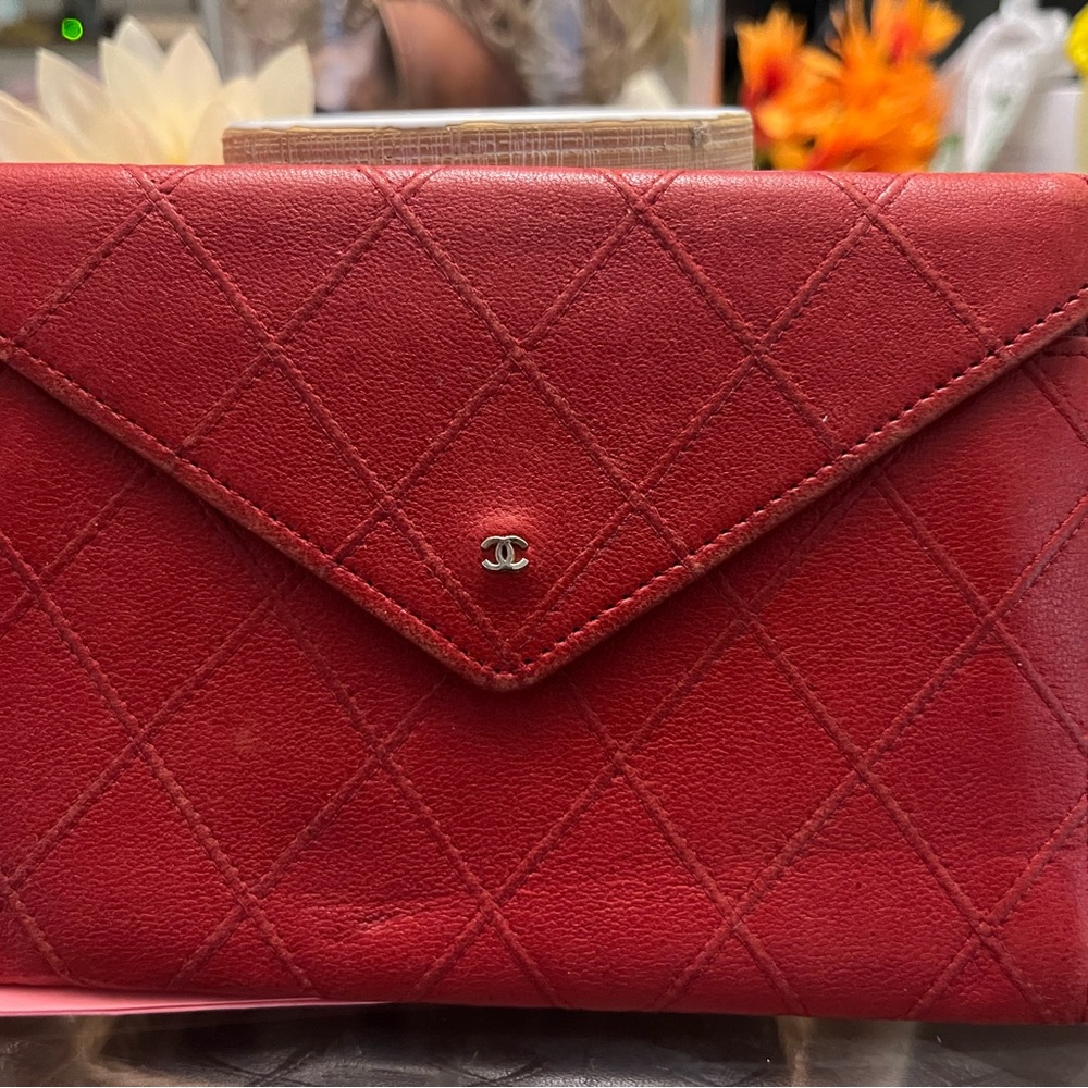 CHANEL Red Bicolore Pattern Wallet